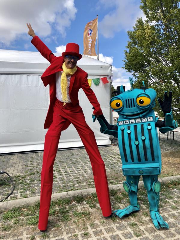 Braunschweiger-dm-Marktplatzfest-Stelzenwalkact