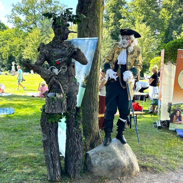 Stelzenbaum&Pantomime