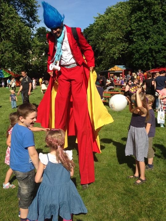 Troll-Kinderfest-Stelzen
