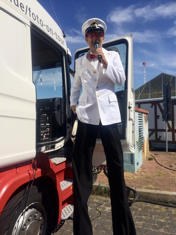 dm-Rostock HanseSail-Maritimer-Stelzenmann
