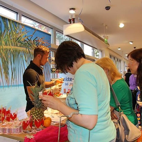Cocktail-Verkostungs-Aktion-Moonligtshopping