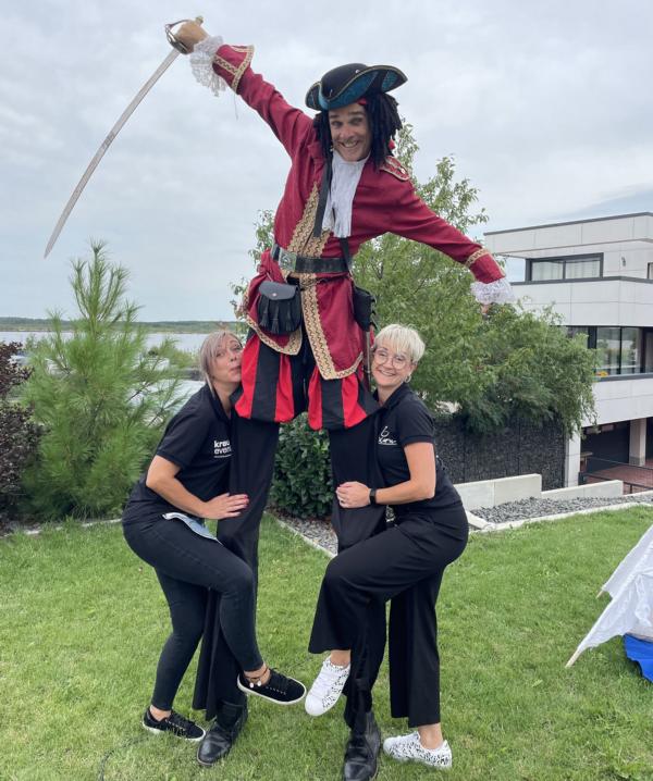 Stelzenpiraten