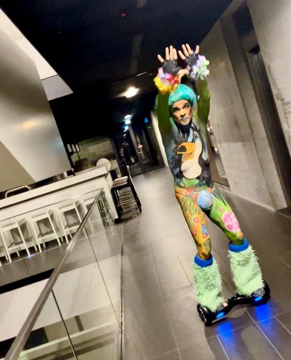 hoverboard-Bodypaint