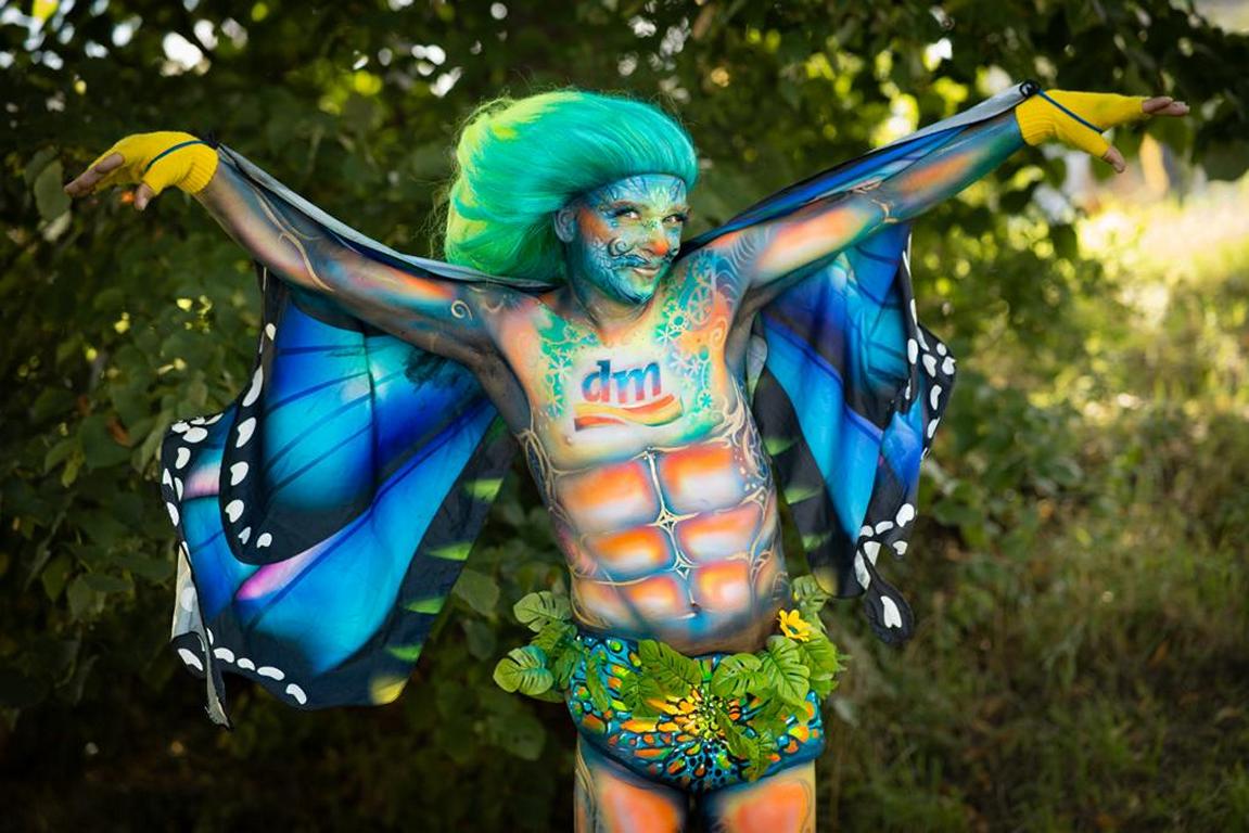 Schmetterling-Bodypaint