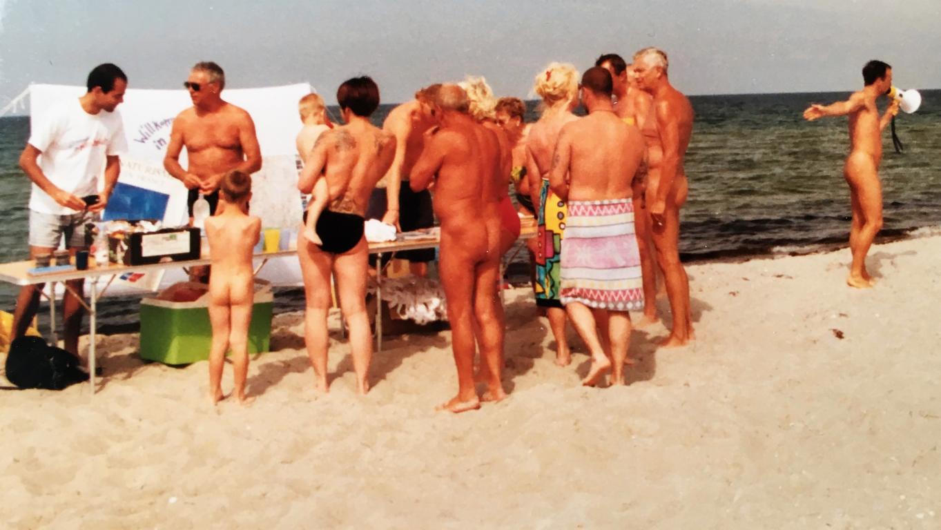 FKK-Beach-Promotion-nackt