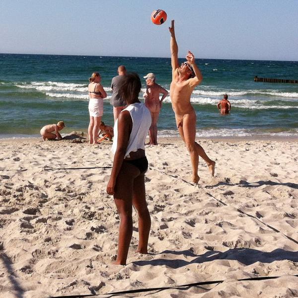 FKK Volleyball