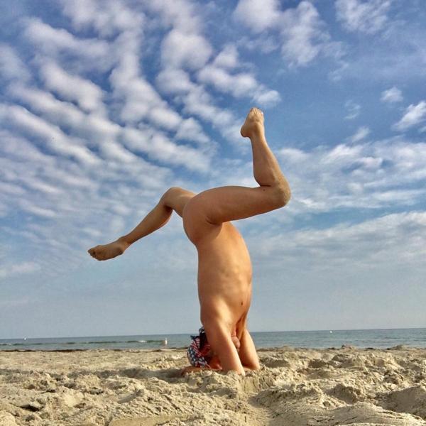 nackt-yoga