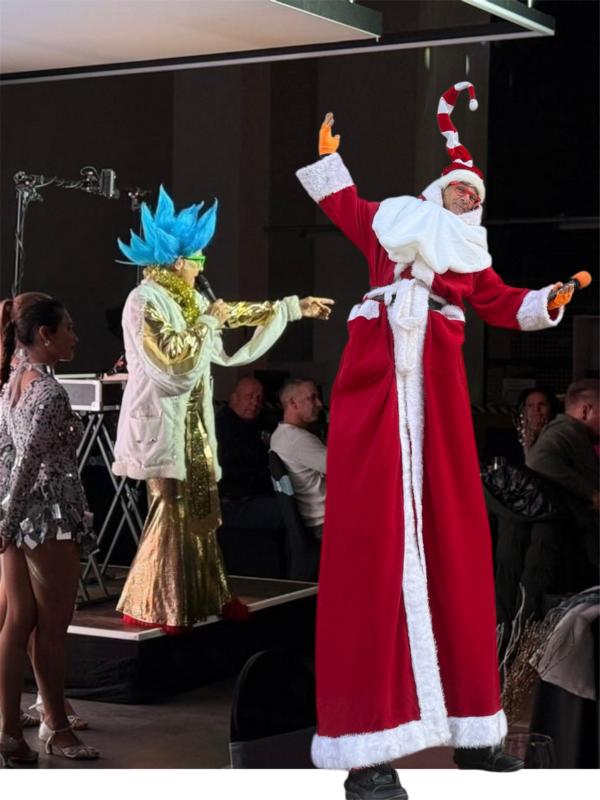 Stelzen Weihnachtskobold