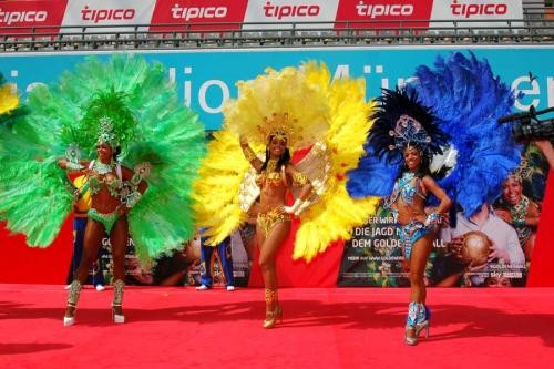 Samba-Tänzerinnen! Copacabana Sambashow